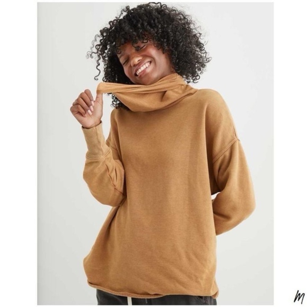 Aerie oversized cowel sweatshirt sz M